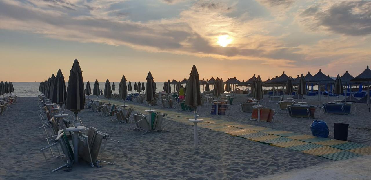 Sea View New Apartment Durres Luaran gambar
